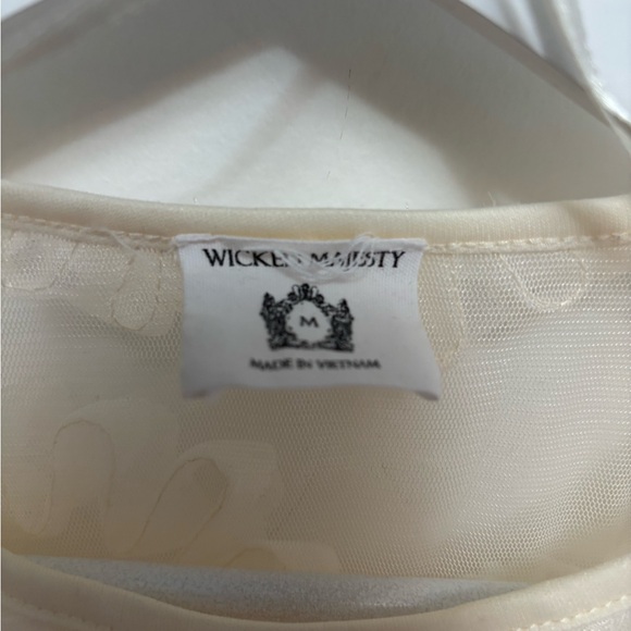 Cropped Ivory Cream Ruffle Blouse - Picture 3 of 4